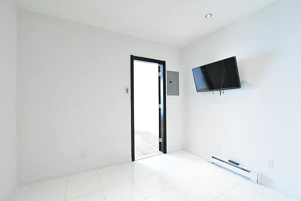 Rented by Bold New York | media 8