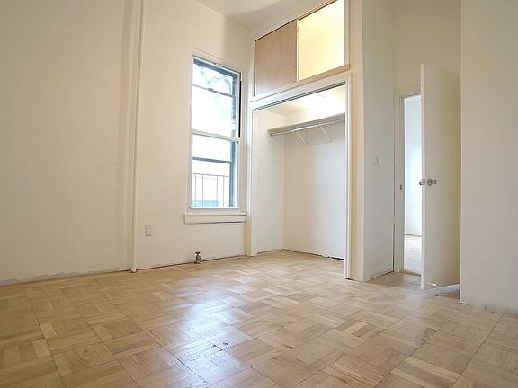 5th image of 300 E 30th St APT 2A