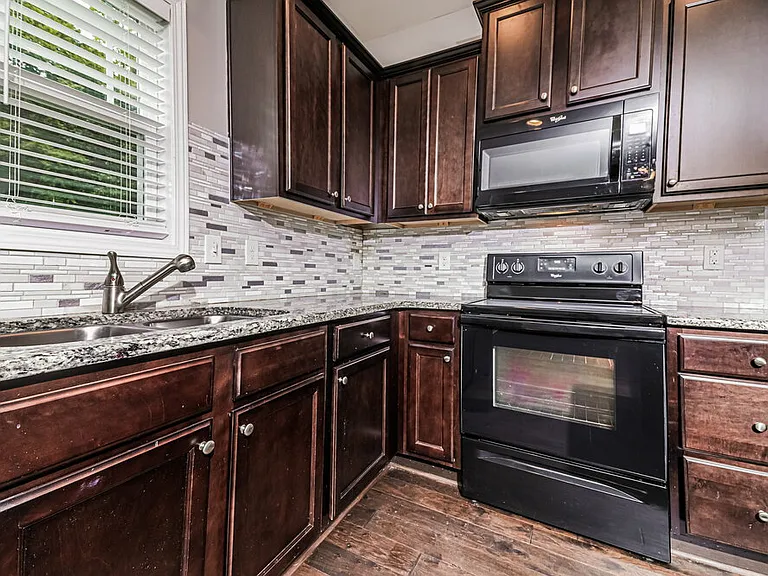 157 Golden Gate Pkwy — Photo 7