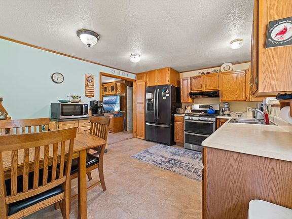 4th image of 3290 Forest Rd