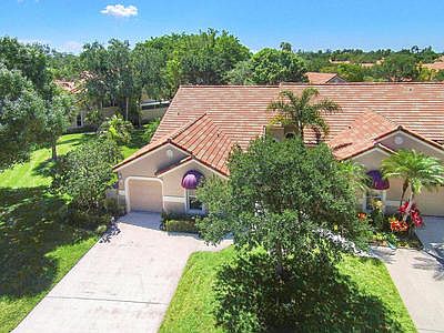 01_aerial_2101 Mahogany Place