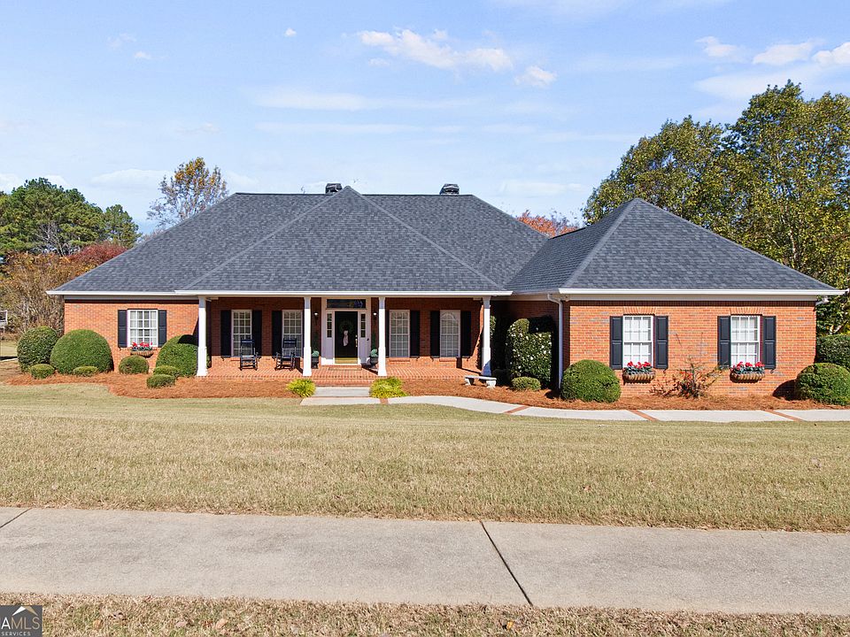 1st image of 4541 Montclair Cir