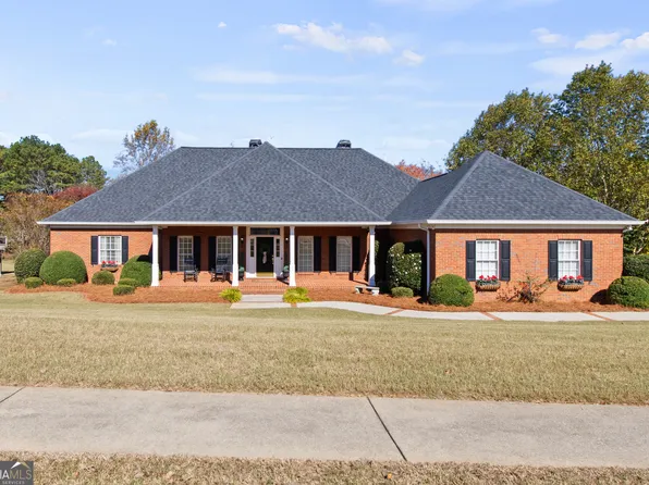 4541 Montclair Cir, Gainesville, GA 30506