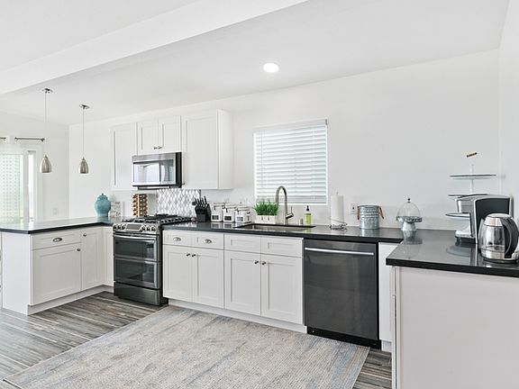 3rd image of 2212 W Oceanfront #2