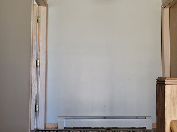 2nd image of 5712 W Montrose Ave #3C