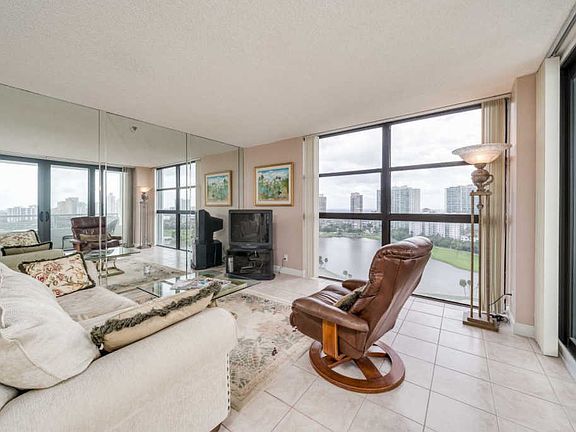 4th image of 20355 NE 34th Ct APT 2123