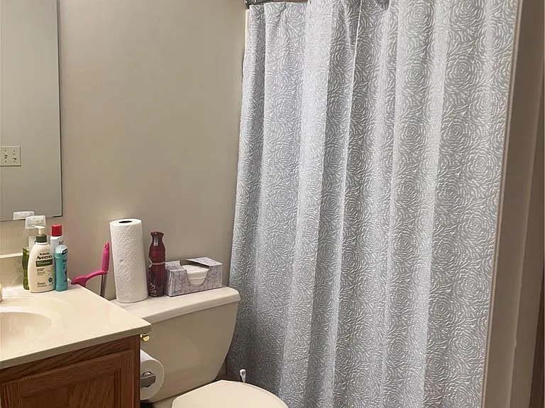 2465 Gillian Ln — Photo 16