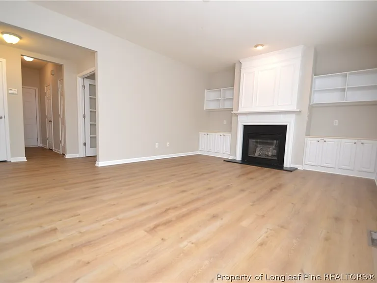 7830 Clover Creek Ct — Photo 8