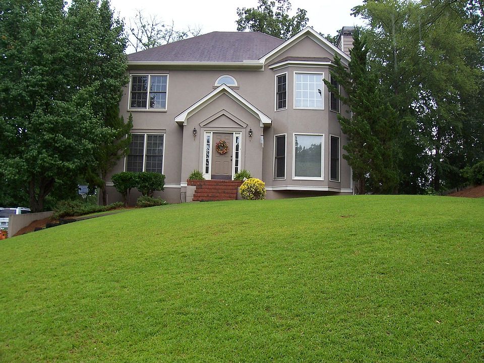 Go to http://www.homesbyownerga.com for a virtual tour. 