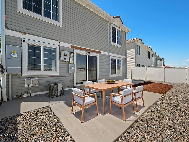 21459 Randolph Pl — Photo 15