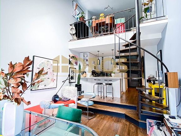 5th image of 211 Thompson St Penthouse D