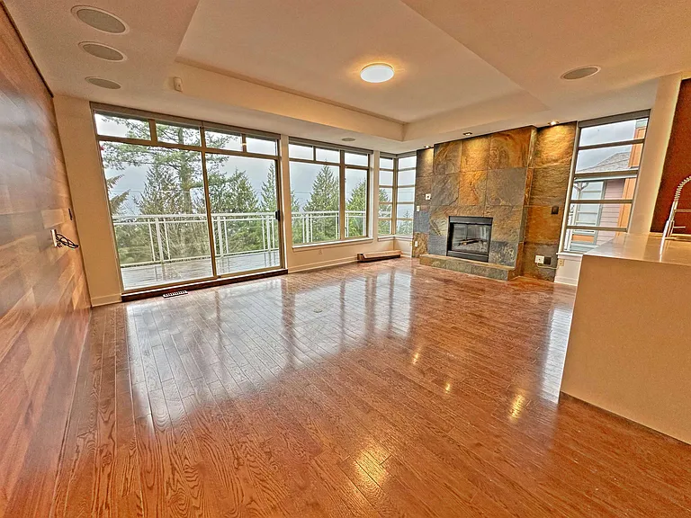 8561 Seascape Ln — Photo 3