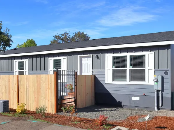 488 Moffit Ln, Springfield, OR 97477