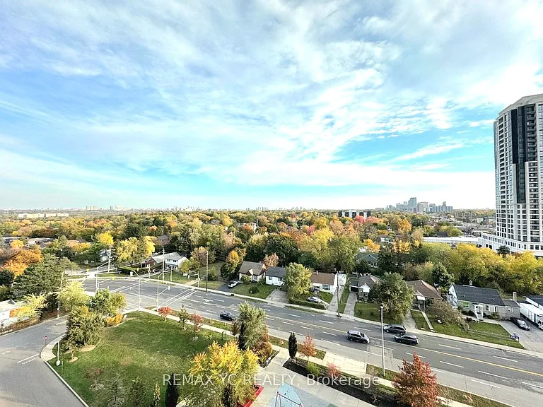 7165 Yonge St #1007 — Photo 17