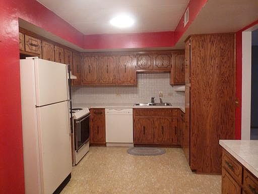 4th image of 10445 S Mansfield Ave