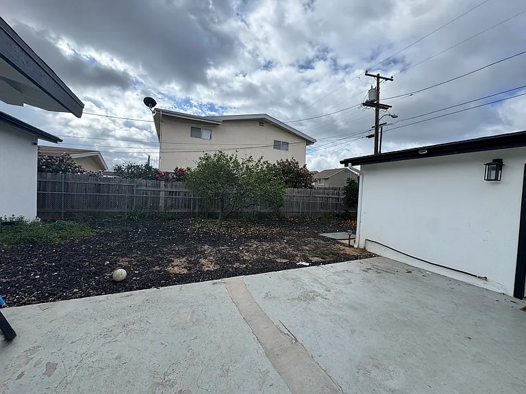 685 N Hickory St #2 — Photo 14