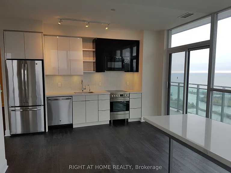 33 Shore Breeze Dr #2403 — Photo 9