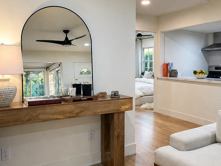 2369 Beach Ave — Photo 7