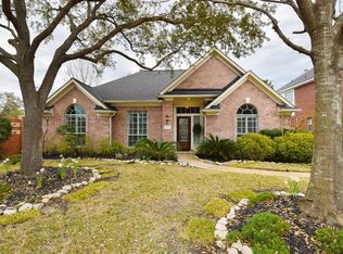 16022 Birchview Dr, Tomball, TX 77377