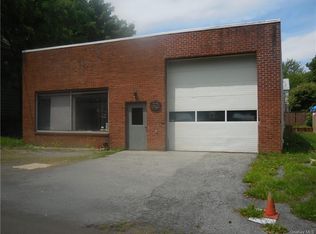 32 Cedar Ave, New Windsor, NY 12553