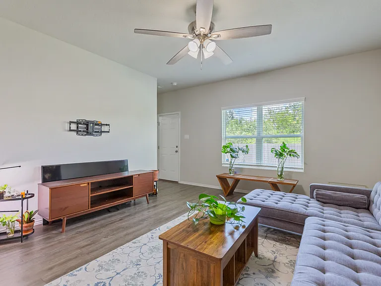 7627 Apex Lndg — Photo 25