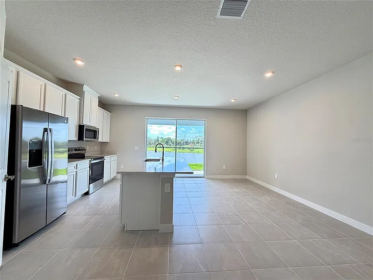 12326 Amber Creek Cir — Photo 7