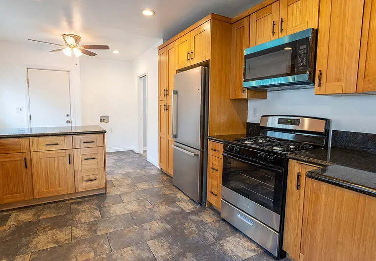 6765 Lemon Ave — Photo 11