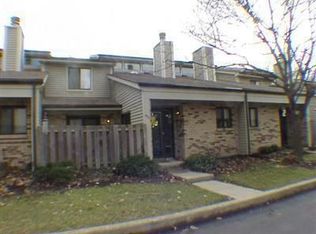 455 Jamestown Cir, Dayton, OH 45458