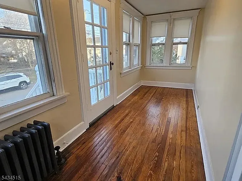 Building Photo - 37 Van Pelt Pl #1