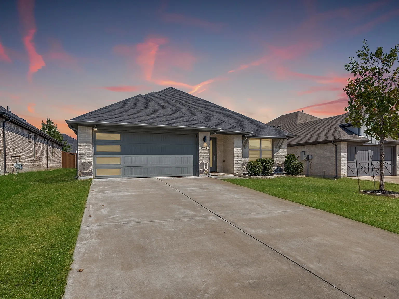 4 bed, 2164 sqft, $2,900 — Photo 1