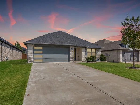 632 Cherry Hills Rd, Red Oak, TX 75154