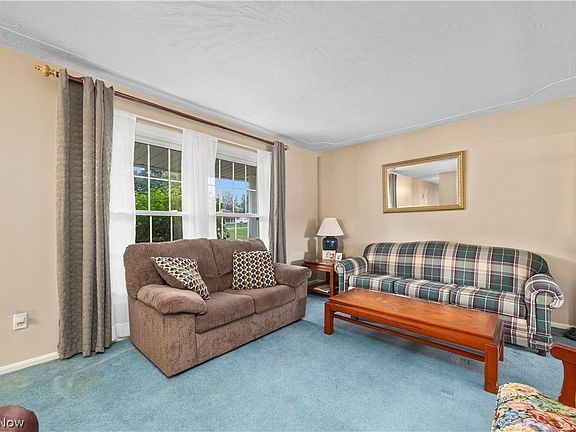 5th image of 2180 Claus Rd