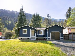 405 Rainbow Dr, Sedro Woolley, WA 98284