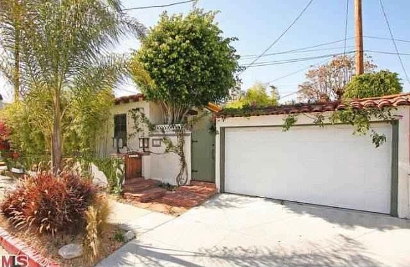 1st image of 1426 S Doheny Dr