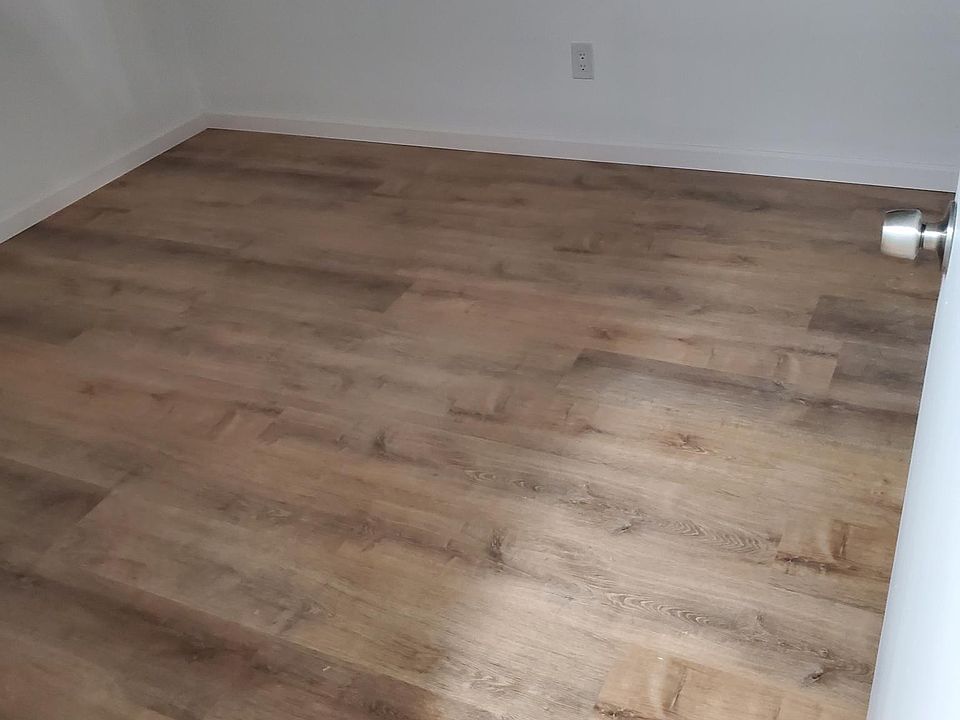 1st image of 208 Shangri La Ave