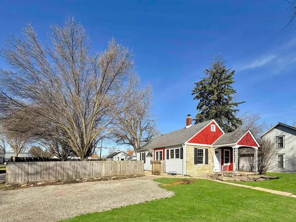 754 John St, Frankfort, IN 46041