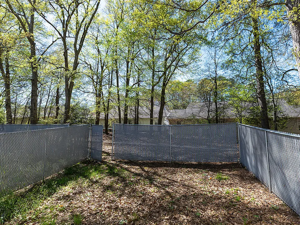 Fenced Yard