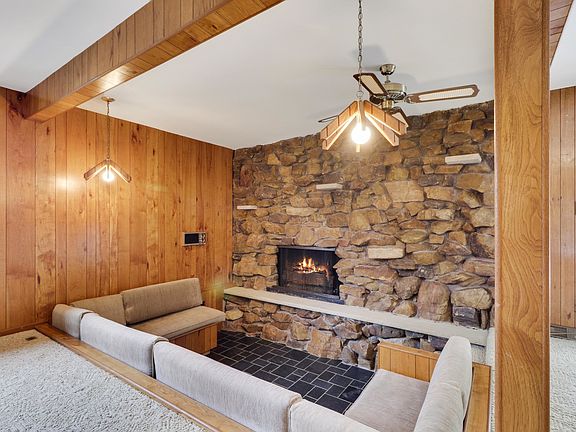 5th image of 8711 Oak Hill Ct