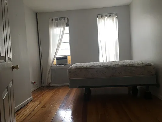 Rented by Metro Prop NY Corp | media 12