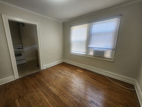 5th image of 1358 Fairview Ave #1358