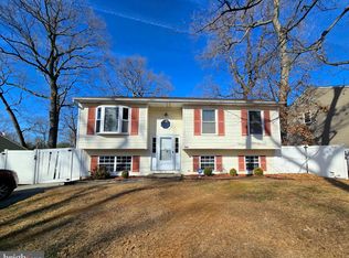 668 209th St, Pasadena, MD 21122