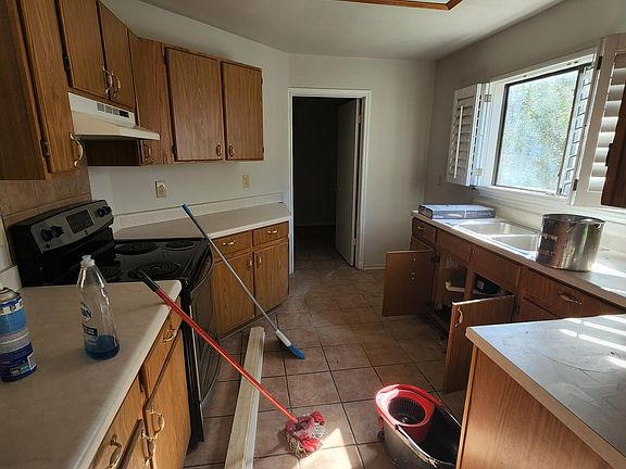 5th image of 6886 Canary Meadow Dr