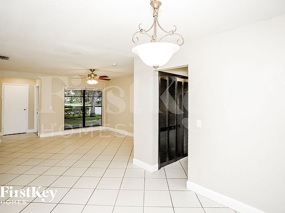 4th image of 11310 NW 38th Pl