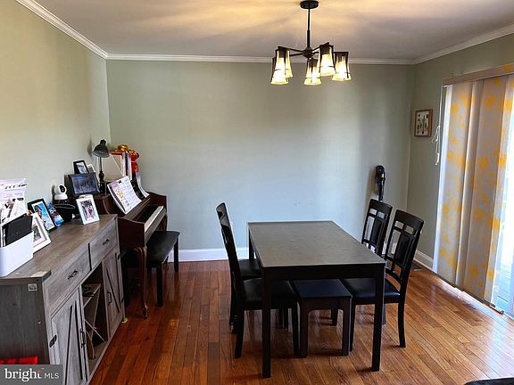 5th image of 105 Ivy Ln