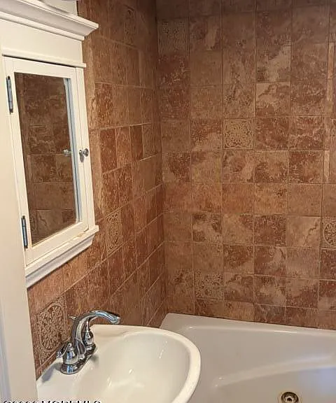 111 Embury Ave #REAR — Photo 11