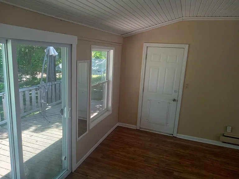 12710 N Saginaw Main House — Photo 3