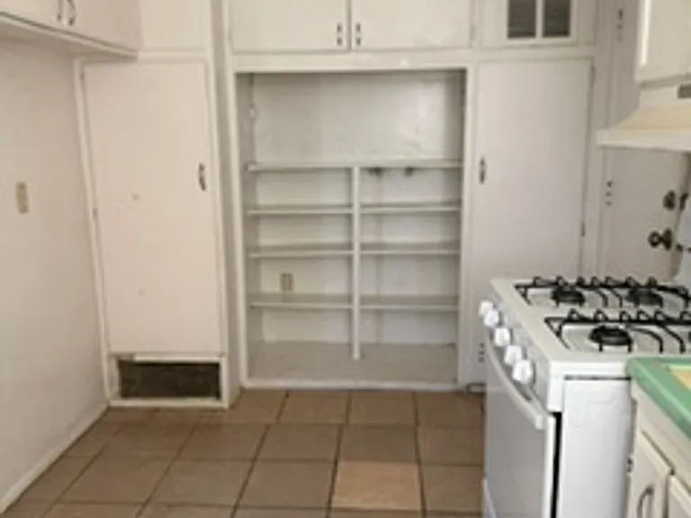 20744 Thunderbird Rd — Photo 11
