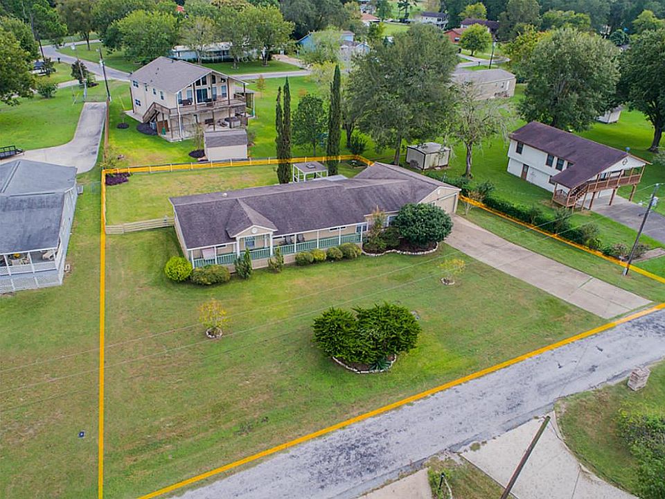 1st image of 631 Southwood Shores Dr S