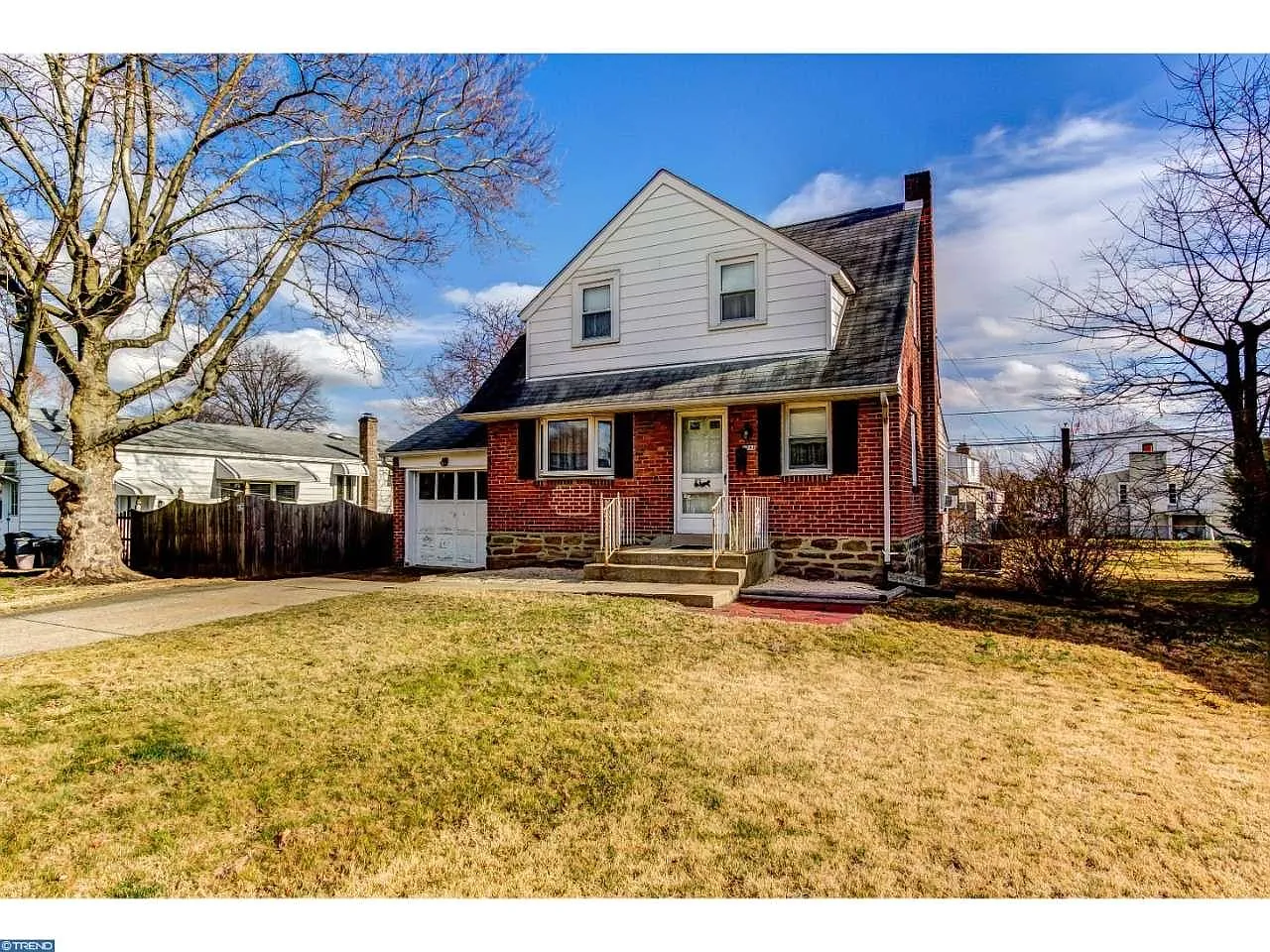 1204 Meadow Rd photo 1