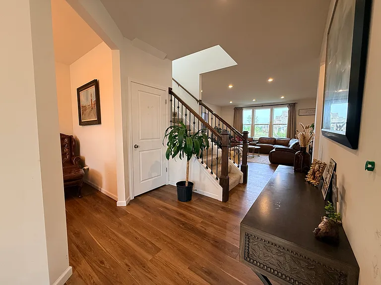 2984 Stonecrop Dr — Photo 5